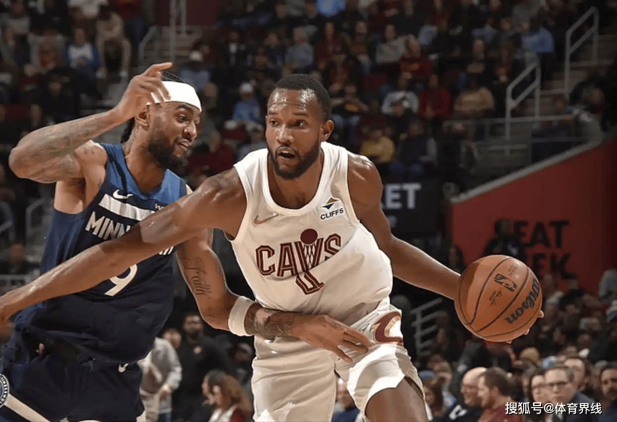 骑士新援突破上限,助球队逆转比赛的简单介绍 骑士新援突破上限,助球队逆转比赛的简单介绍