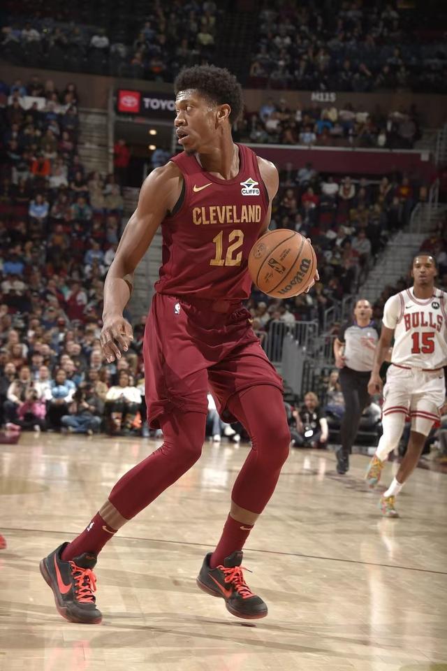 NBA常规赛步行者队惊险获胜 NBA常规赛步行者队惊险获胜