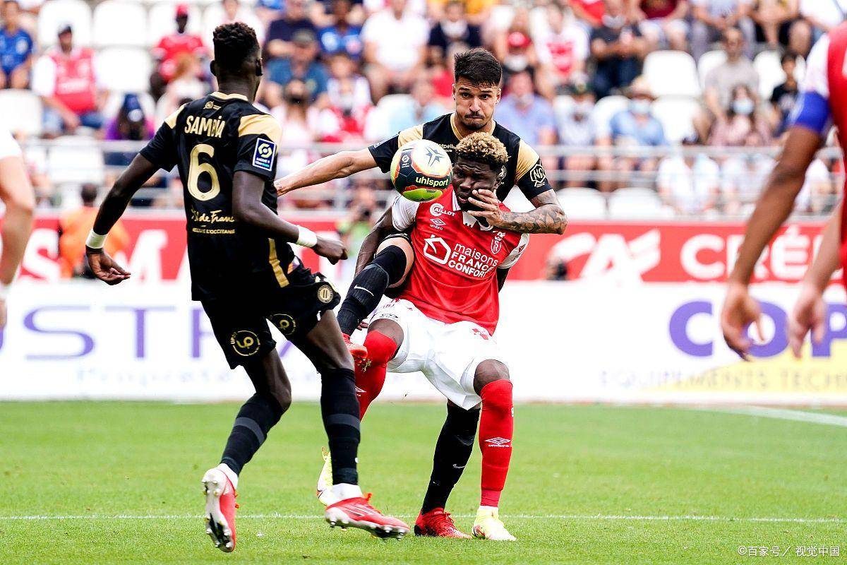 尼斯客场击败对手,继续保持领先 尼斯客场击败对手,继续保持领先