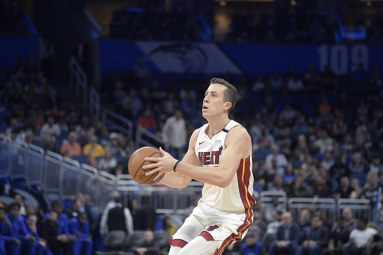 关于雄鹿外线手感火热，横扫东部对手的信息