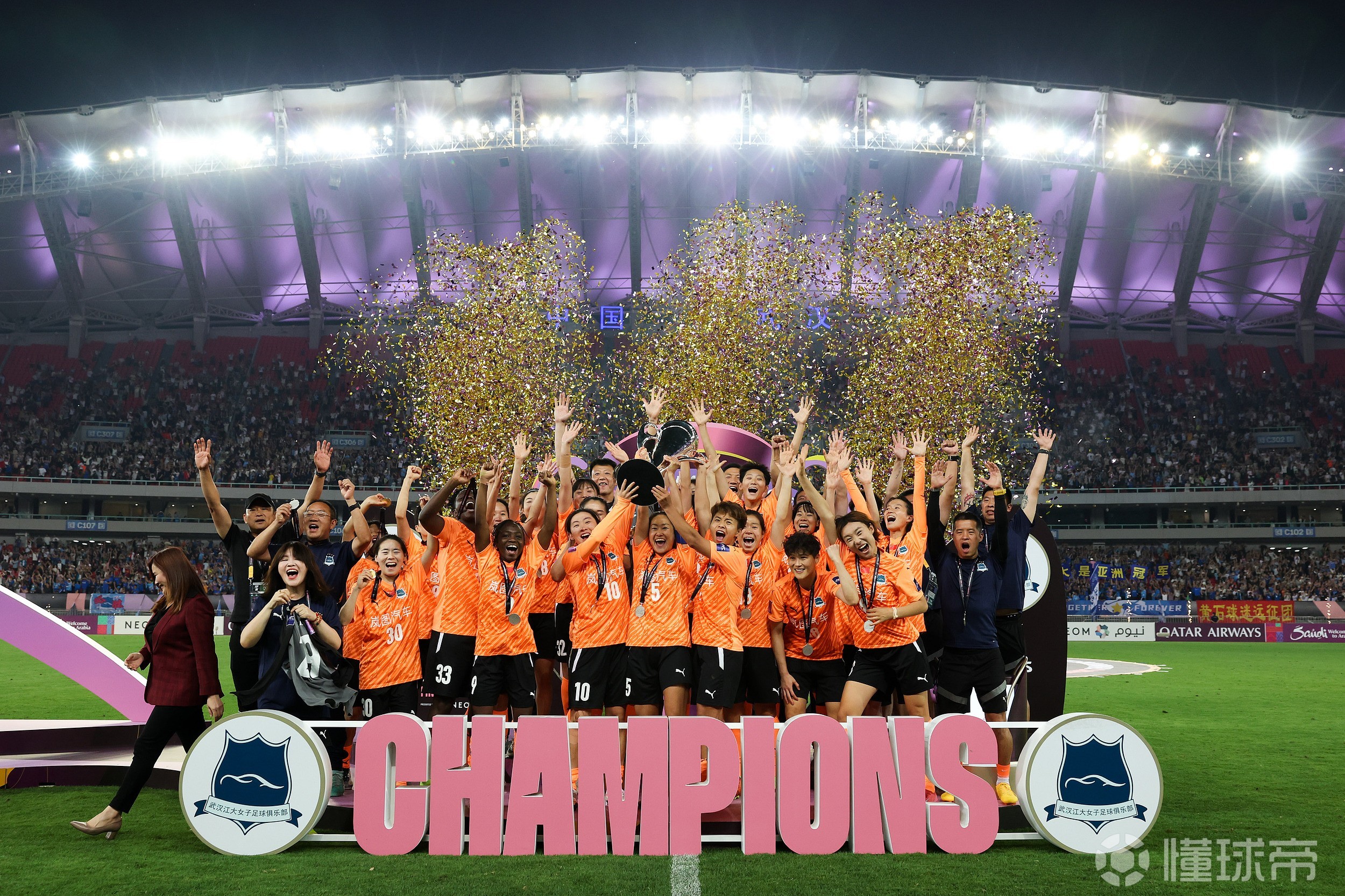 美国女足团队卓有成效赢得冠军 美国女足团队卓有成效赢得冠军