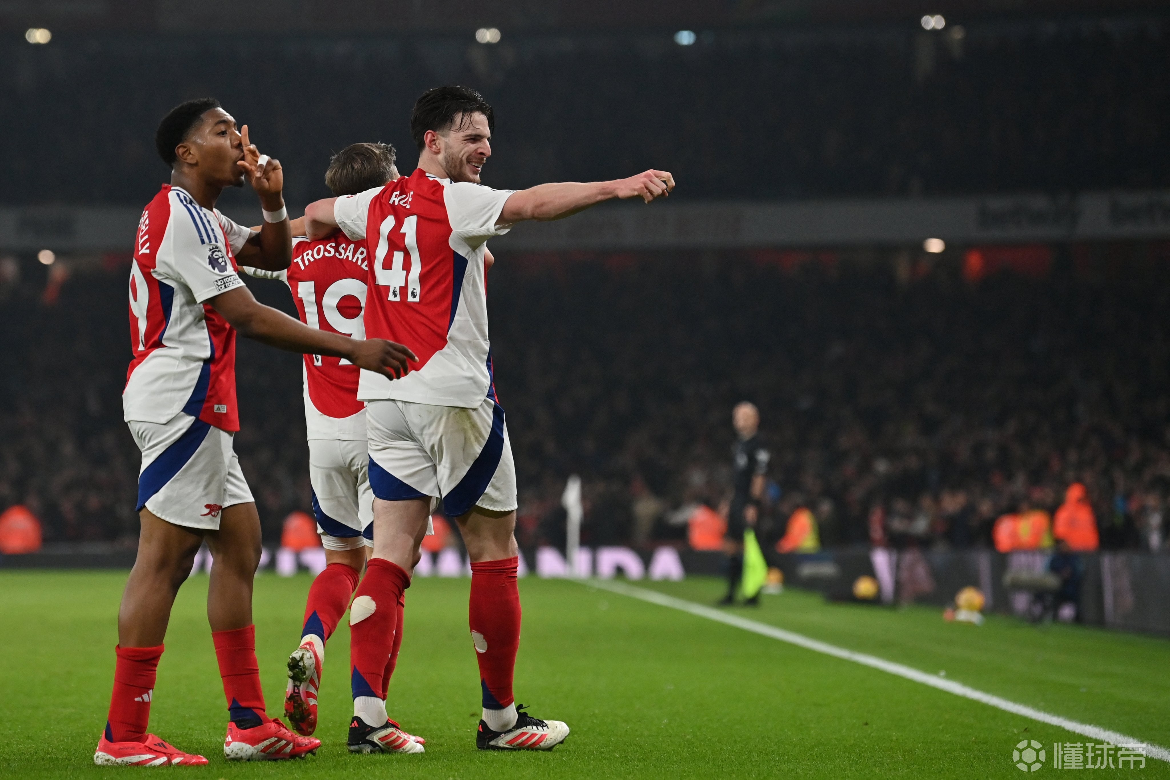 奥格斯堡客场战平,保持稳定状态的简单介绍 奥格斯堡客场战平,保持稳定状态的简单介绍