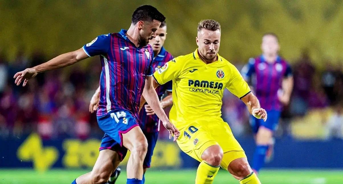 包含辛苦告捷，尼姆队稳坐积分榜前列的词条