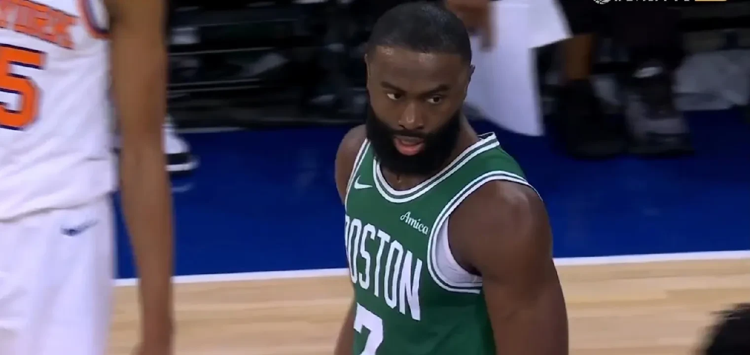 包含凯尔特人意外输给黄蜂，海沃德失误频频的词条