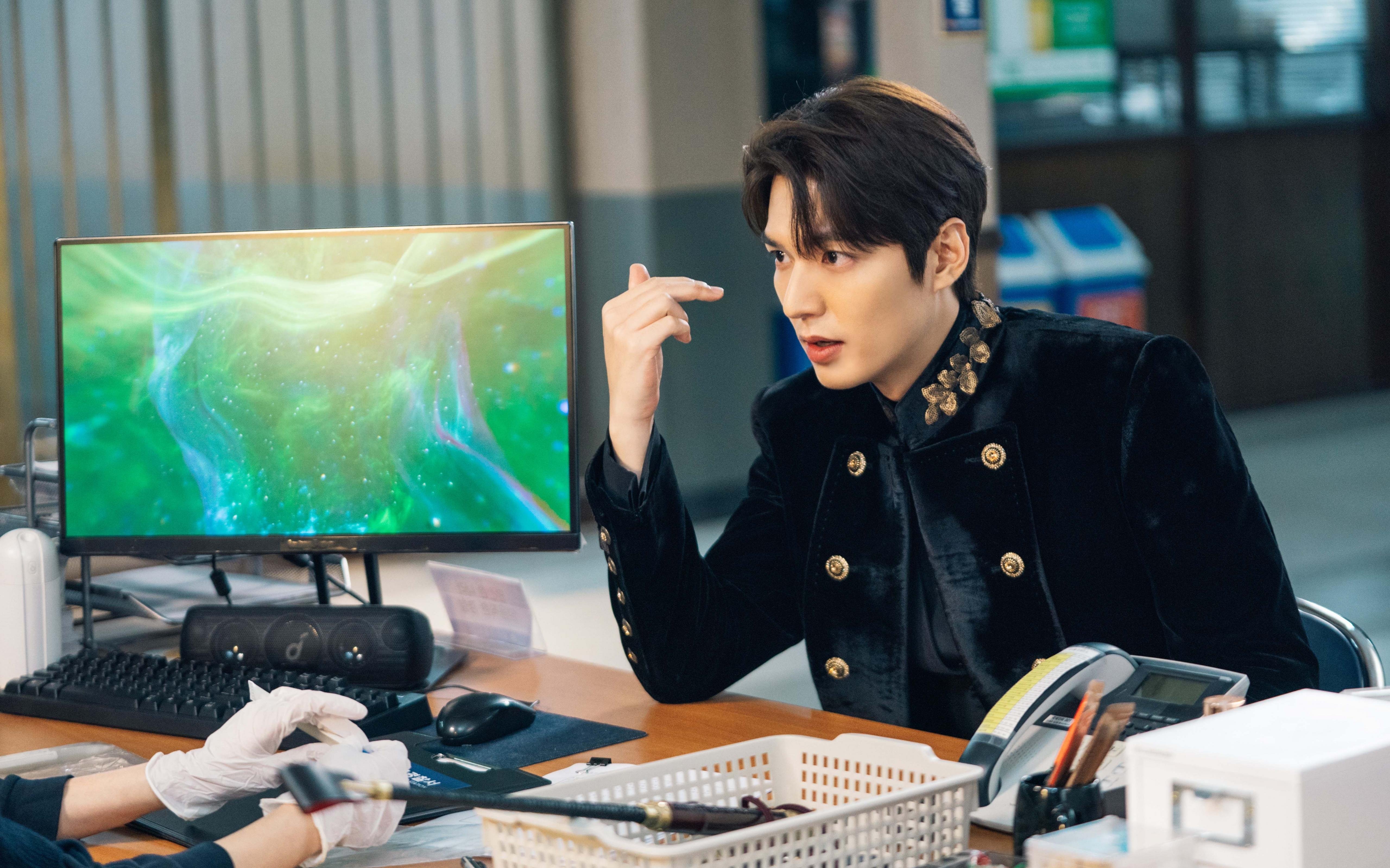 欧文魔幻时刻，踏平雄鹿的季后赛接管艺术