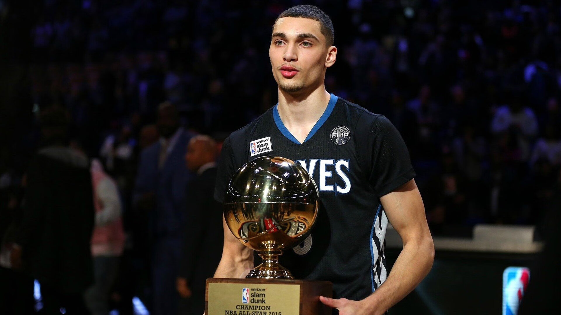 乔治末节22分神迹!骑士鏖战加时决胜局力克上海