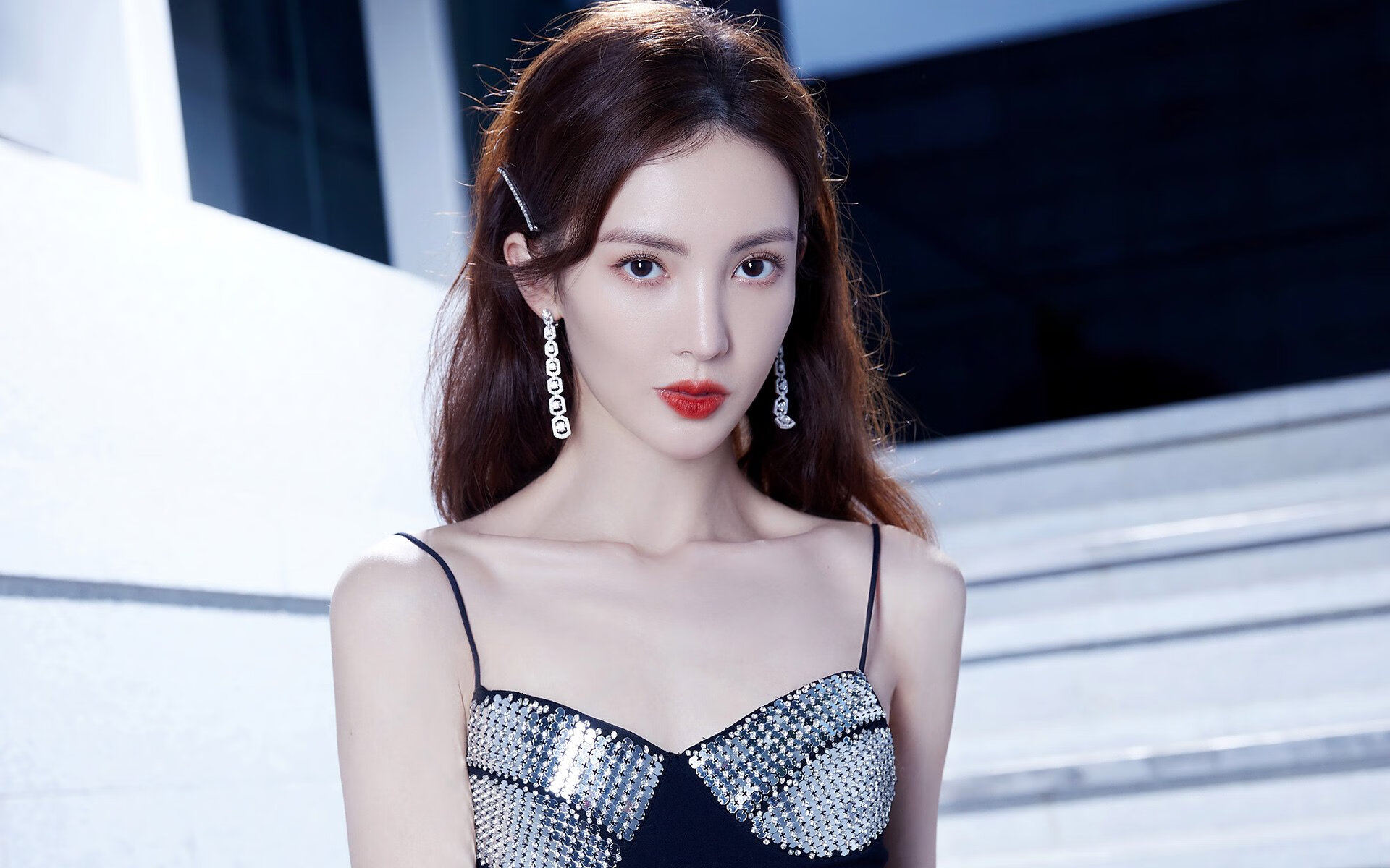 福克斯末节独揽14分定乾坤，雄鹿险胜辽宁显露冠军韧性