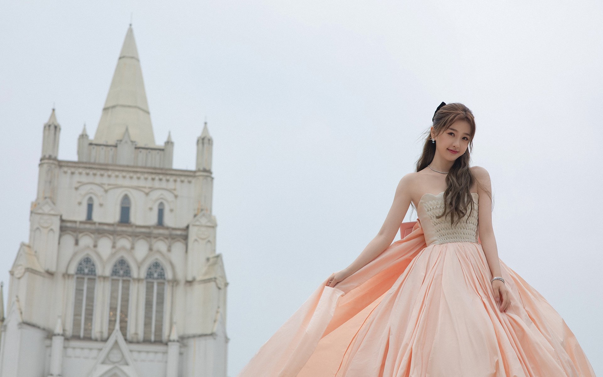 勒沃库森的围城与伊布的孤峰，当精密机械遇见足球上帝